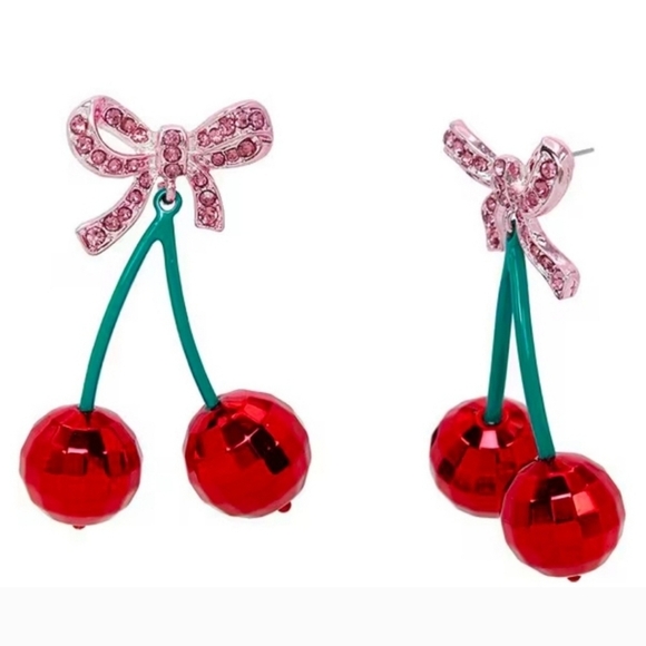 ✨️🍒 New Betsey Johnson THINK PINK CHERRY DROP EARRINGS MULTI ✨️🍒 - Picture 1 of 6